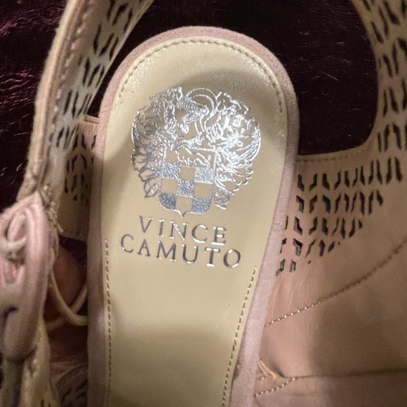 Shoes - Picture 2 of 11